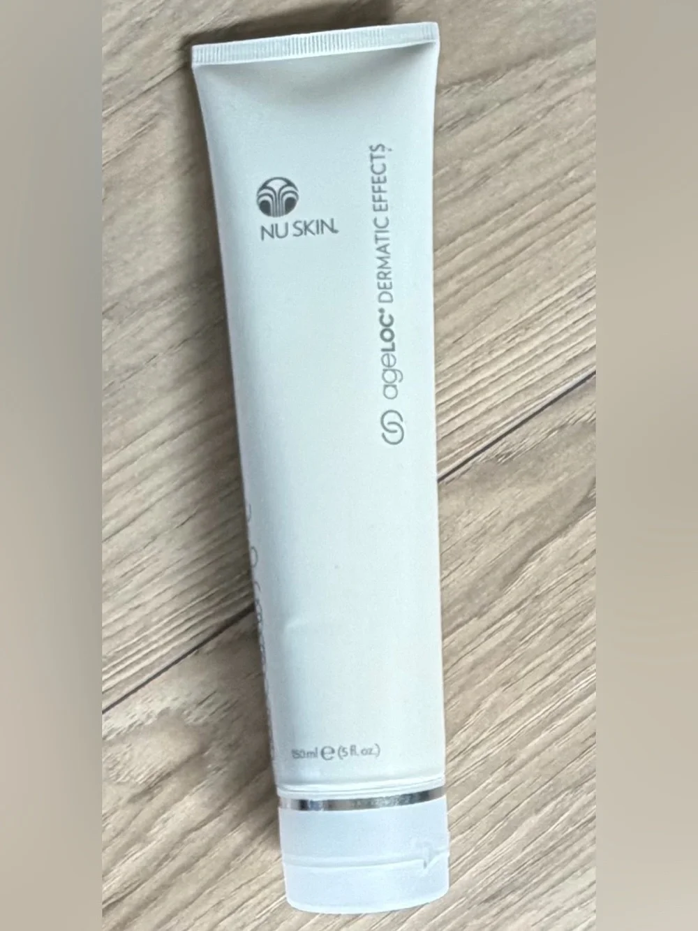 Nu Skin ageLOC Dermatic Effects Contouring Body Lotion 5 fl oz